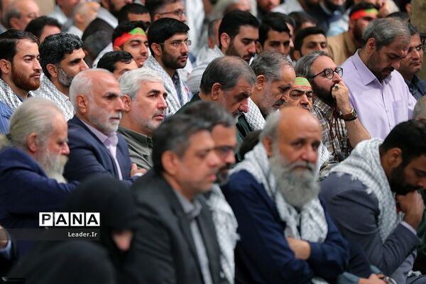 دیدار پیشکسوتان دفاع مقدس با رهبر انقلاب