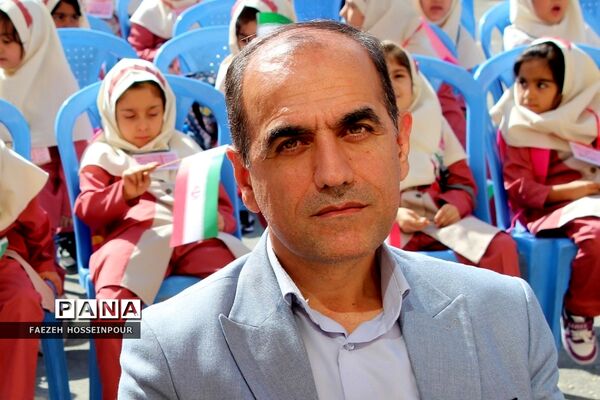 آیین جشن شکوفه‌ها در مدارس بهارستان‌2