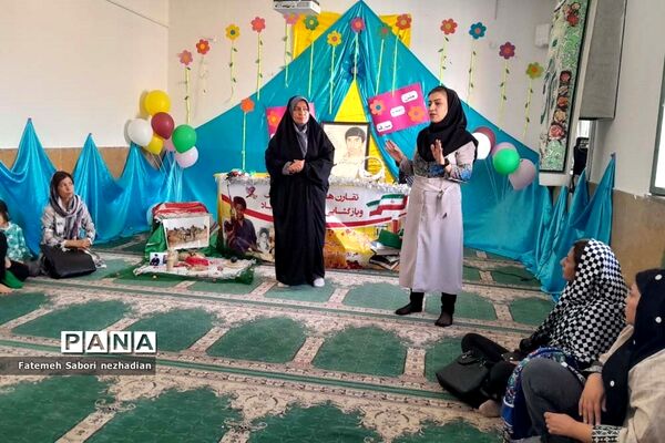 جشن شکوفه‌ها در دبستان شهید بهروز قشقایی ناحیه ۳ شیراز