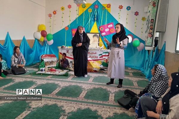 جشن شکوفه‌ها در دبستان شهید بهروز قشقایی ناحیه ۳ شیراز