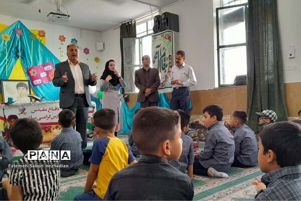 جشن شکوفه‌ها در دبستان شهید بهروز قشقایی ناحیه ۳ شیراز