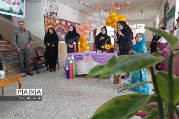 جشن شکوفه‌ها در دبستان بوستان شهرستان بن