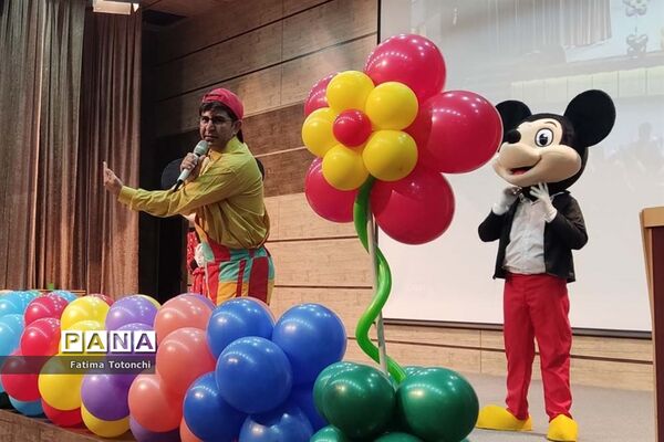 برگزاری جشن شکوفه‌های پایه اول دبستان دخترانه بعثت ناحیه ۳ شیراز در تالار سعدی