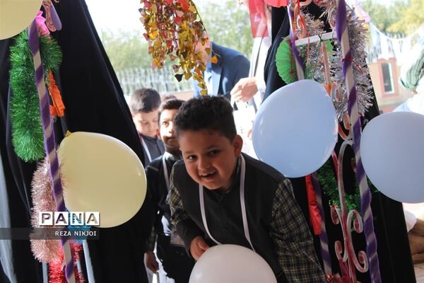جشن شکوفه‌ها در ناحیه یک بهارستان