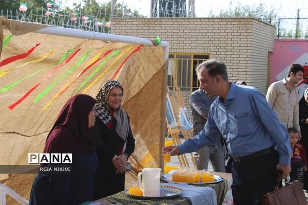 جشن شکوفه‌ها در ناحیه یک بهارستان