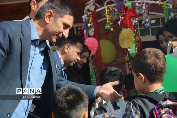 جشن شکوفه‌ها در ناحیه یک بهارستان