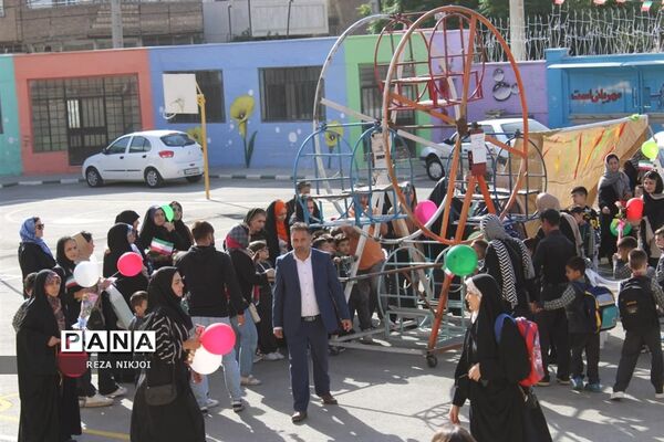 جشن شکوفه‌ها در ناحیه یک بهارستان