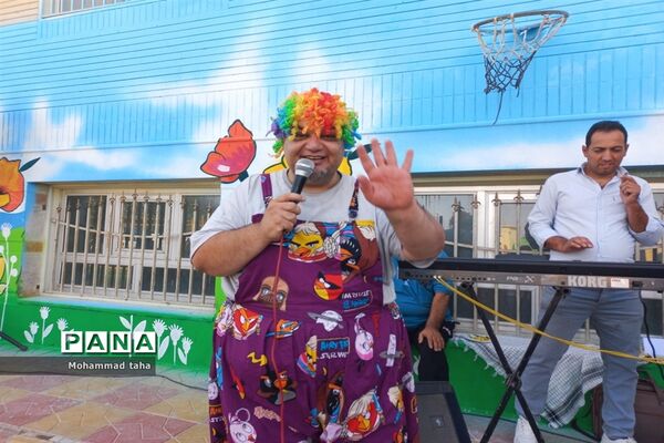 جشن شکوفه‌ها برای ورود کلاس اولی ها در دبستان پسرانه الجواد