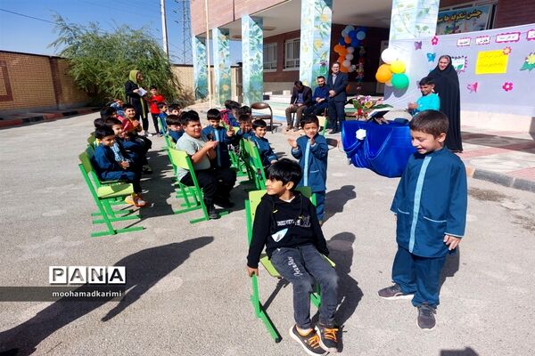 جشن شکوفه‌ها در مدرسه ابوعلی‌سینا شهرستان فیروزکوه