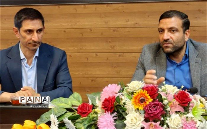 بصیرت افزایی در مدارس، امری بسیار ضروری است