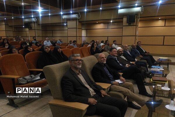 همایش معاونان و مربیان پرورشی مدارس منطقه 4 تهران