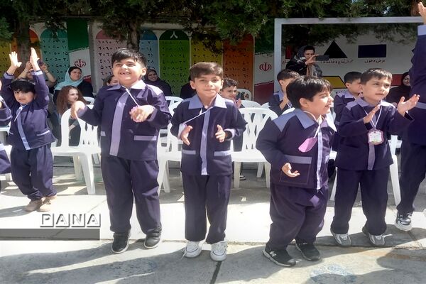 جشن شکوفه‌ها در قائمشهر