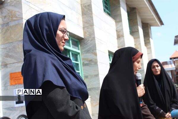 جشن شکوفه‌ها در ساری