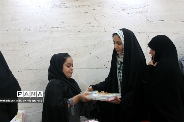 جشن شکوفه‌ها دبستان شهدای نیروگاه در سالن همایش فرهنگسرای نصرت