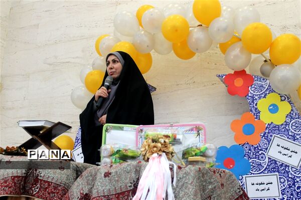 جشن شکوفه‌ها دبستان شهدای نیروگاه در سالن همایش فرهنگسرای نصرت