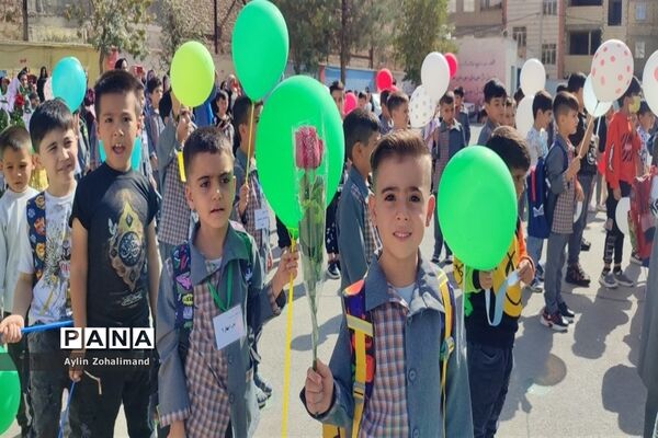 جشن شکوفه ها در مدرسه قائم نصیر شهر