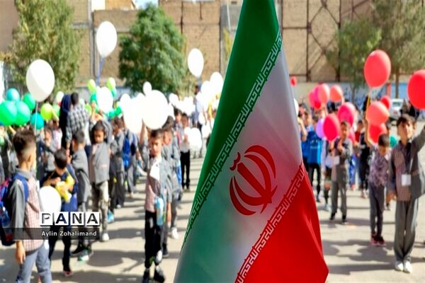 جشن شکوفه ها در مدرسه قائم نصیر شهر