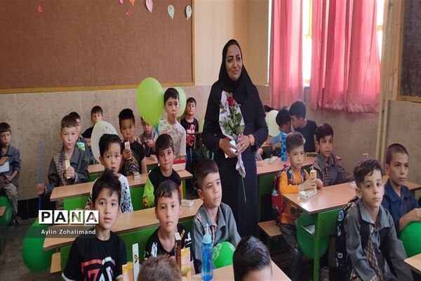 جشن شکوفه ها در مدرسه قائم نصیر شهر