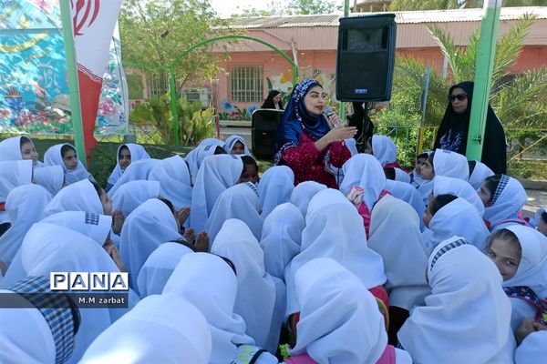 نواختن زنگ آغاز تحصیل شکوفه‌ها در دبستان پروین اعتصامی آبادان
