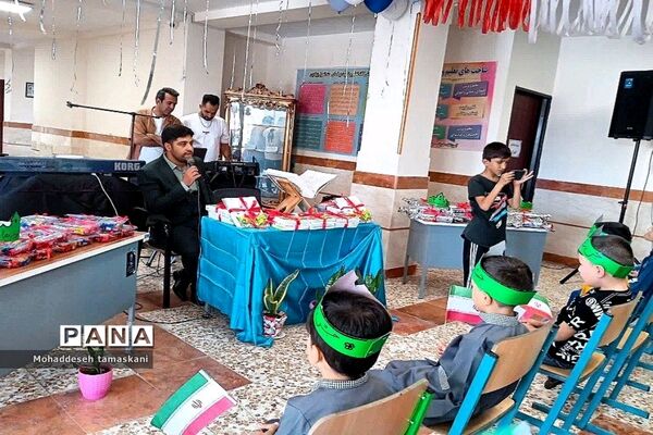 برگزاری جشن شکوفه‌ها در آموزشگاه پسرانه سردار سلیمانی شهرستان پیشوا