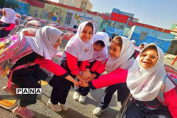 مراسم جشن شکوفه‌ها منطقه ۱۶ شهر تهران