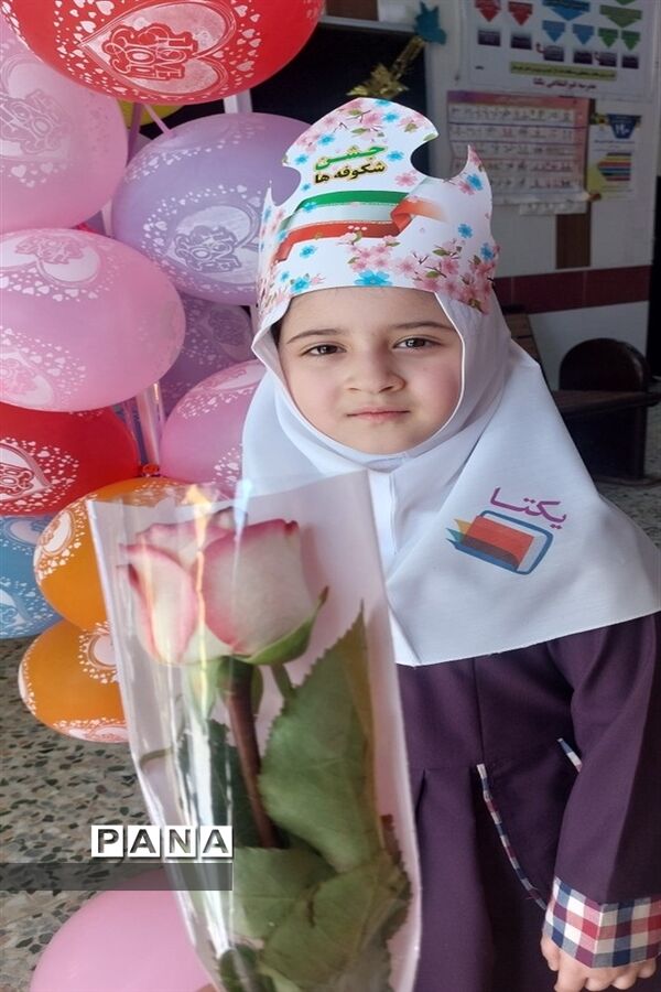 جشن شکوفه‌ها در مدارس شادگان