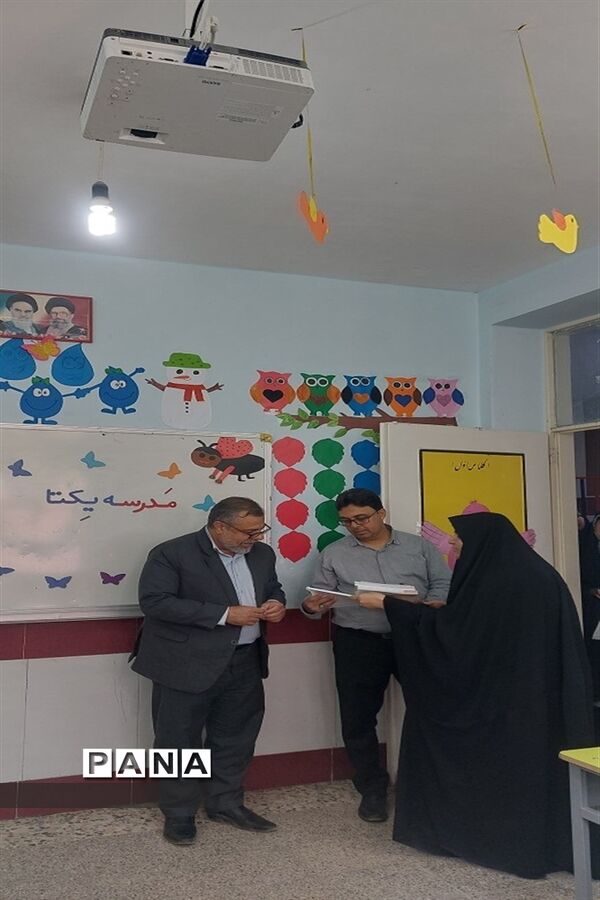 جشن شکوفه‌ها در مدارس شادگان