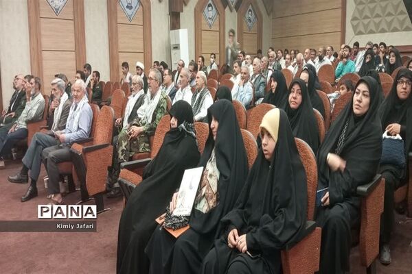 همایش جهاد و مقاومت از دیروز تا امروز و استماع سخنان رهبری در شهرستان کاشمر