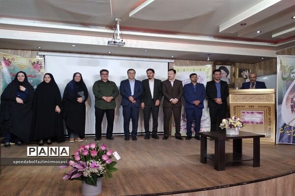 مراسم تقدیر از دانش‌آموزان، معلمان  و معلمان بازنشسته برتر دبیرستان شهید کهن شهرستان‌قدس