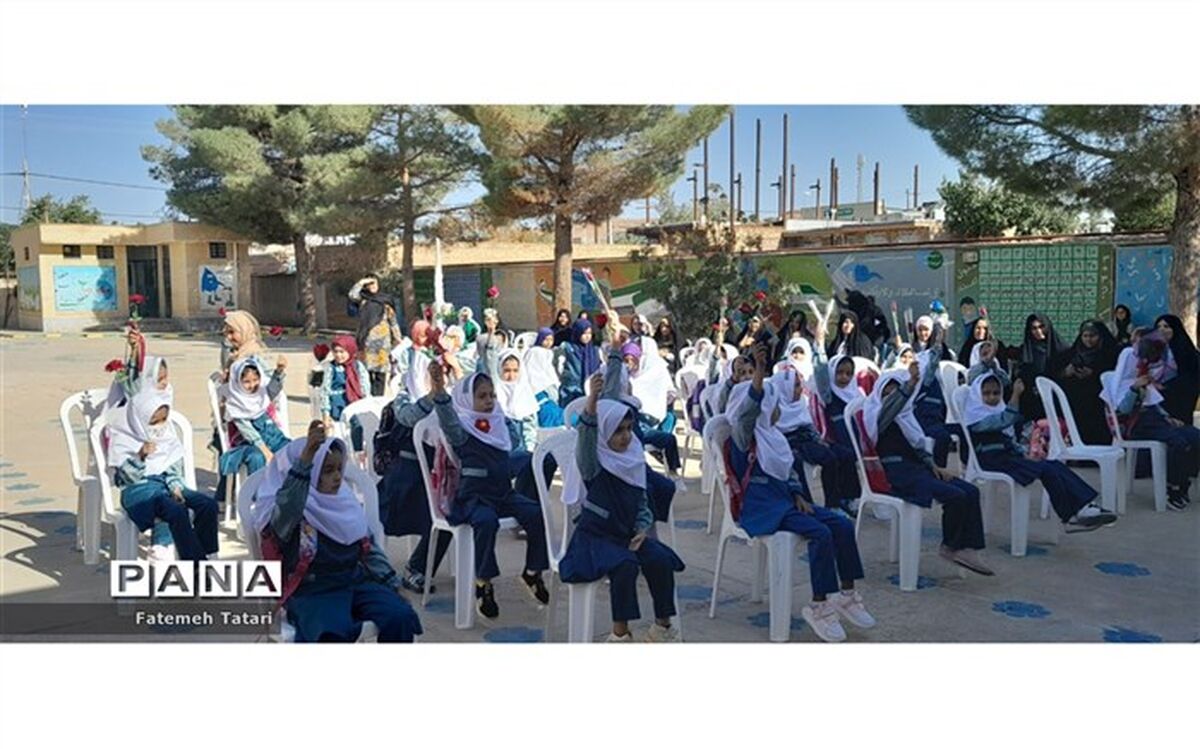 جشن شکوفه‌ها در شهرستان بام و صفی آباد/فیلم