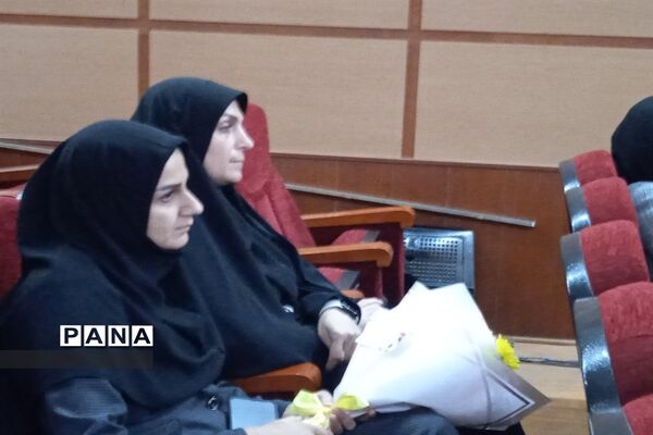 مراسم تقدیر از پرسنل  فوریت‌های پزشکی در روز اورژانس در محمودآباد