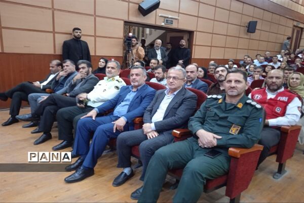 مراسم تقدیر از پرسنل  فوریت‌های پزشکی در روز اورژانس در محمودآباد