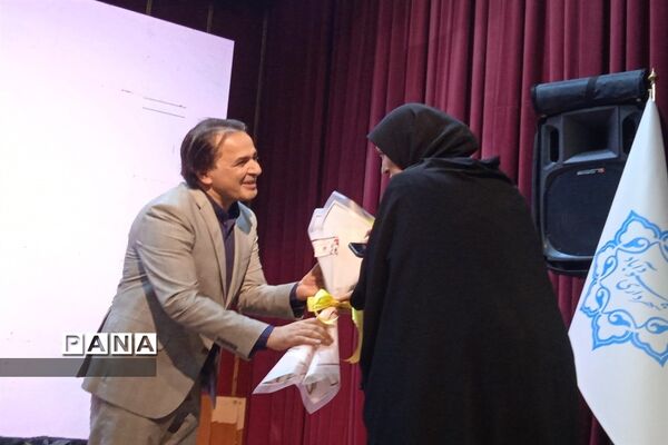 مراسم تقدیر از پرسنل  فوریت‌های پزشکی در روز اورژانس در محمودآباد