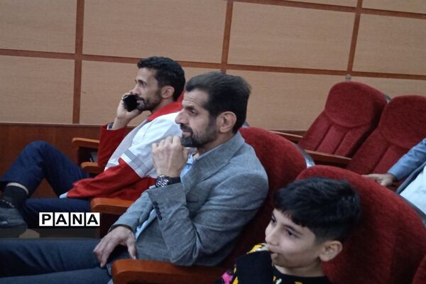 مراسم تقدیر از پرسنل  فوریت‌های پزشکی در روز اورژانس در محمودآباد