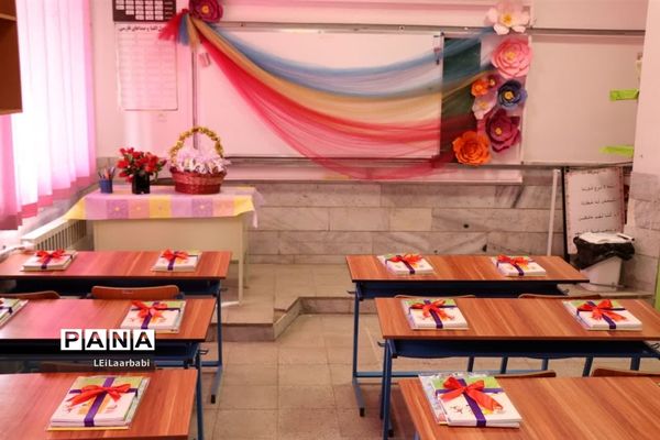 مراسم جشن شکوفه‌ها در مدارس ابرکوه