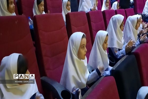 جشن شکوفه‌ها در دبستان شهدای فرهنگی ناحیه۷ مشهد مقدس