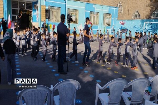 جشن شکوفه‌ها در دبستان امامت ۲
