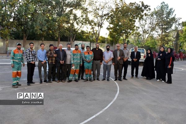 آماده سازی فضای هنرستان فاطمه الزهرا(س) جهت نواختن زنگ بازگشایی مدارس