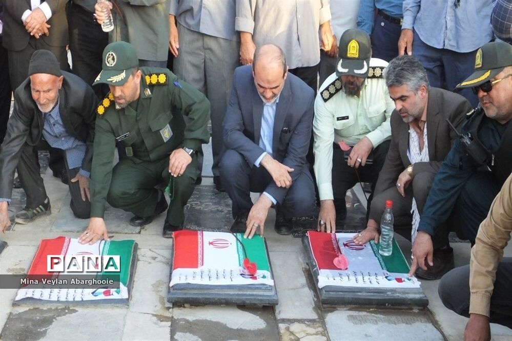 مزار شهدای گمنام شهرستان‌پیشوا گلباران شد