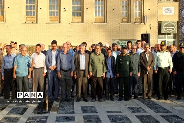 مزار شهدای گمنام شهرستان‌پیشوا گلباران شد
