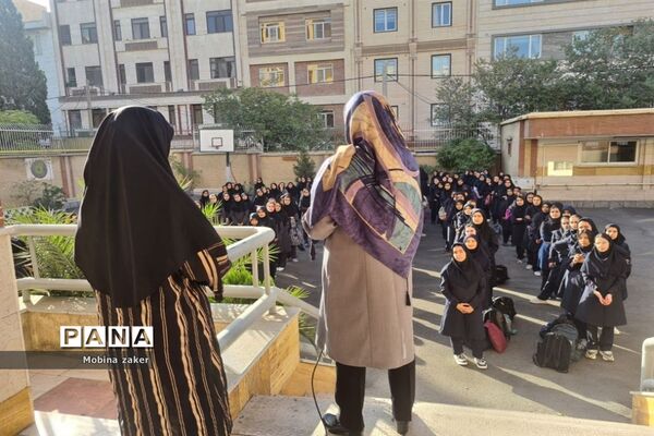 جشن سالروز آغاز امامت امام زمان در دبیرستان فرهنگ ۱۳