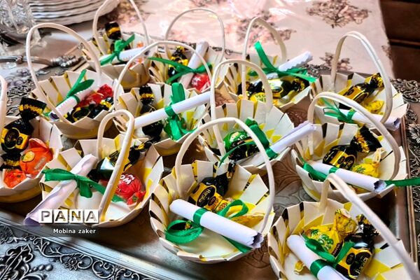جشن سالروز آغاز امامت امام زمان در دبیرستان فرهنگ ۱۳
