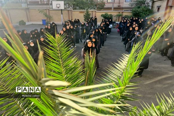 جشن سالروز آغاز امامت امام زمان در دبیرستان فرهنگ ۱۳