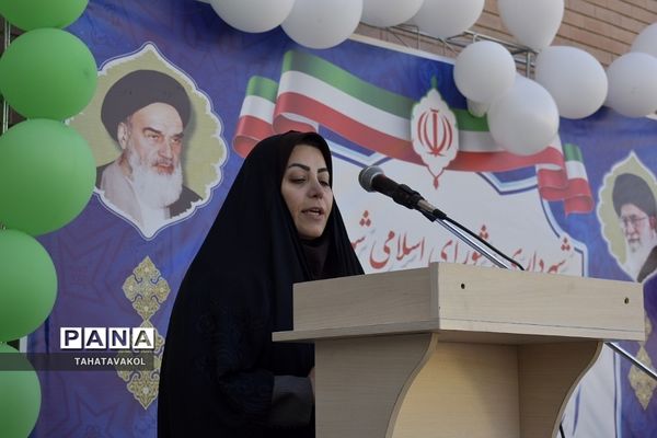 جشن بهار تعلیم و تربیت در دبستان حضرت مریم مقدس بومهن