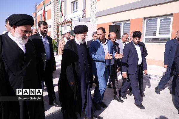 مراسم آغاز سال تحصیلی ۱۴۰۳-۱۴۰۲ با حضور رئیس جمهوری