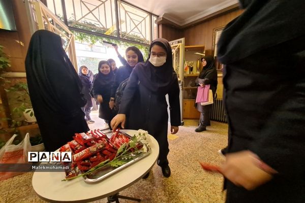 زنگ مهر در دبیرستان دخترانه فرهنگ  ۱۳