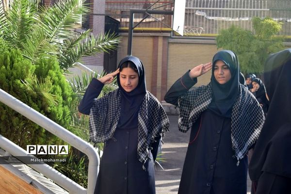 زنگ مهر در دبیرستان دخترانه فرهنگ  ۱۳