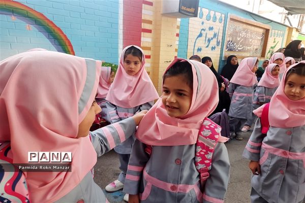 حال و هوای روز اول ماه مهر در مدارس شیراز