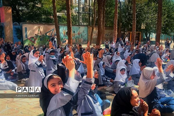 برگزاری جشن آغاز سال تحصیلی در مدرسه دخترانه ۱۷ شهریور شهرستان رباطکریم