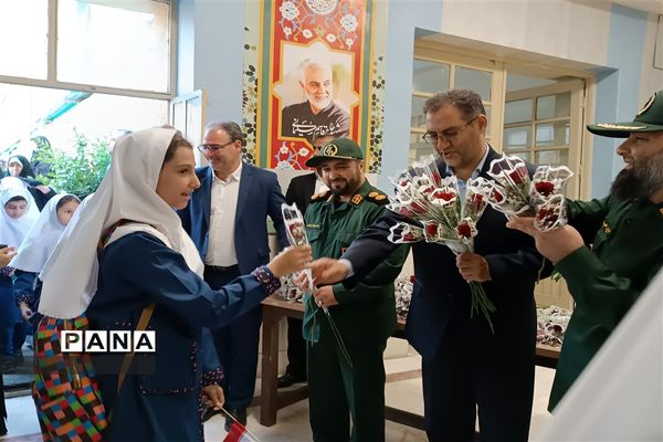 مراسم بازگشایی آغاز سال تحصیلی در مجتمع آموزشی تربیتی دخترانه متقین